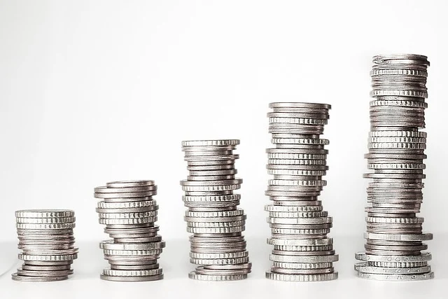 Arithmetic sequence formula: Stacks of coins arranged in increasing height